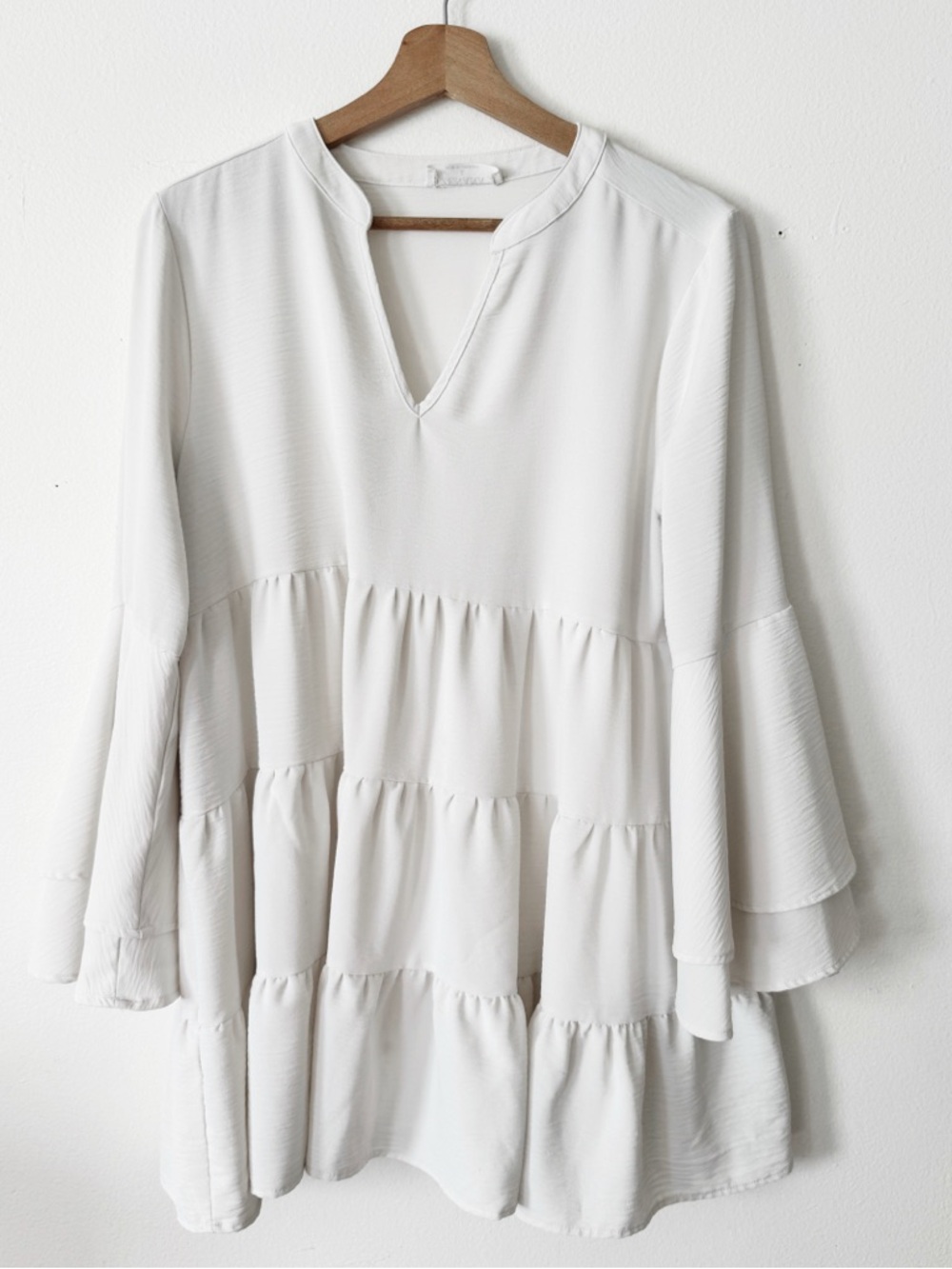 Zenana white Tiered V-Neck Bell Sleeve dress large